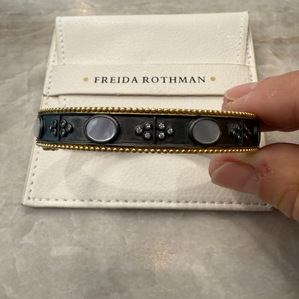Freida Rothman hinged bangle bracelet - Picture 4 of 6